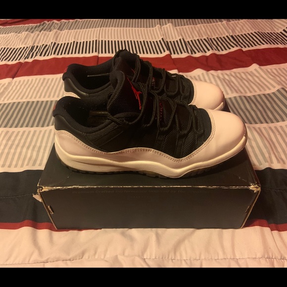 Jordan 11s low Tuxedos - Picture 2 of 5